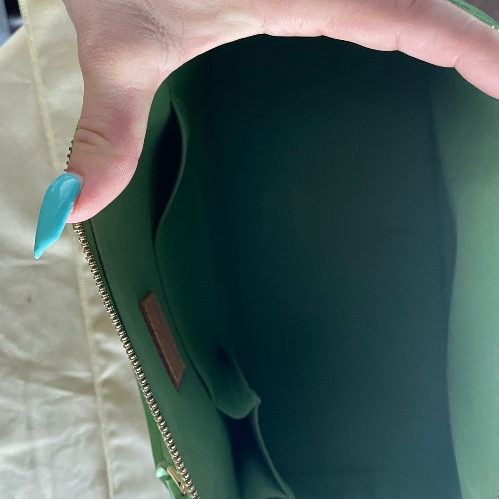 Louis Vuitton Alma Vert Tonic - Picture 5 of 16